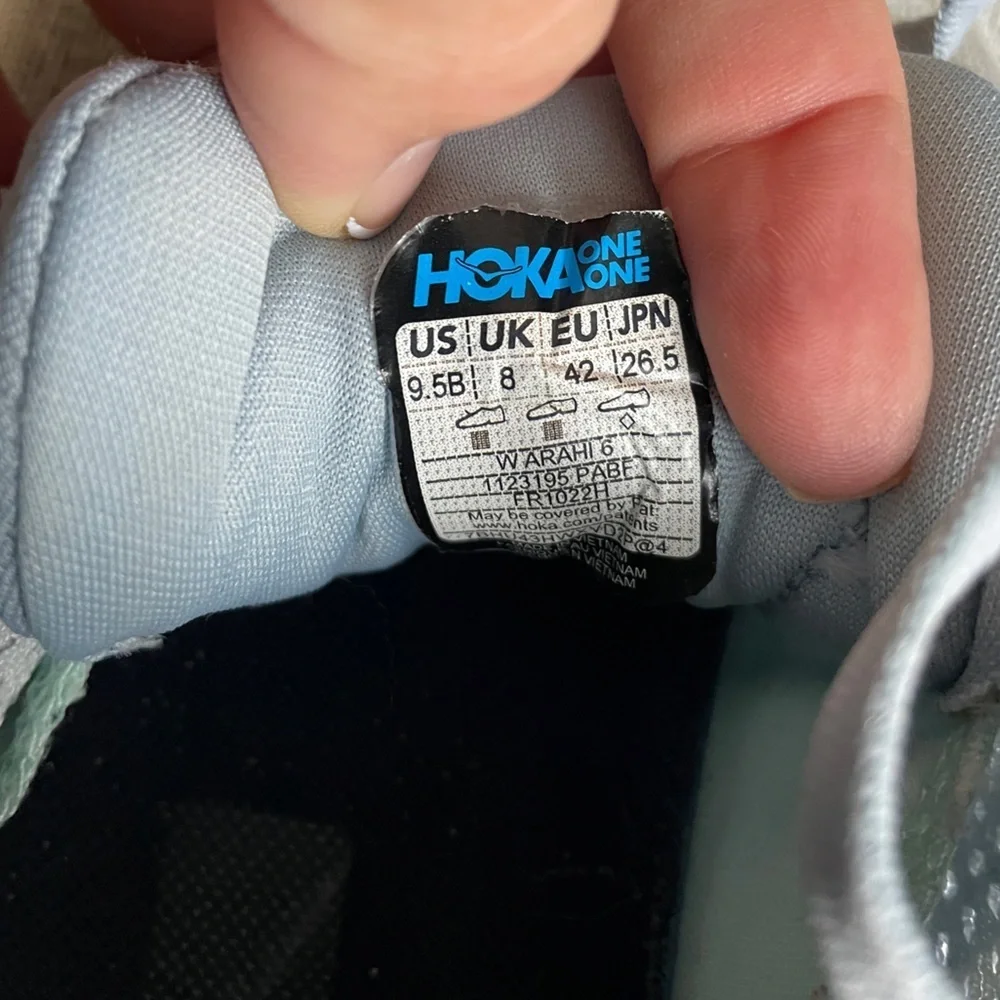 HOKA ARAHI 6 women’s 9.5 running shoes